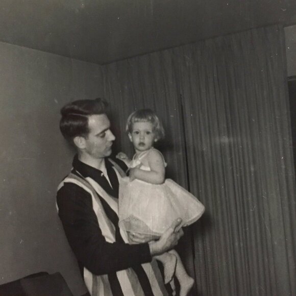 Meet your Posher, Suzanne - Picture 1 of 1